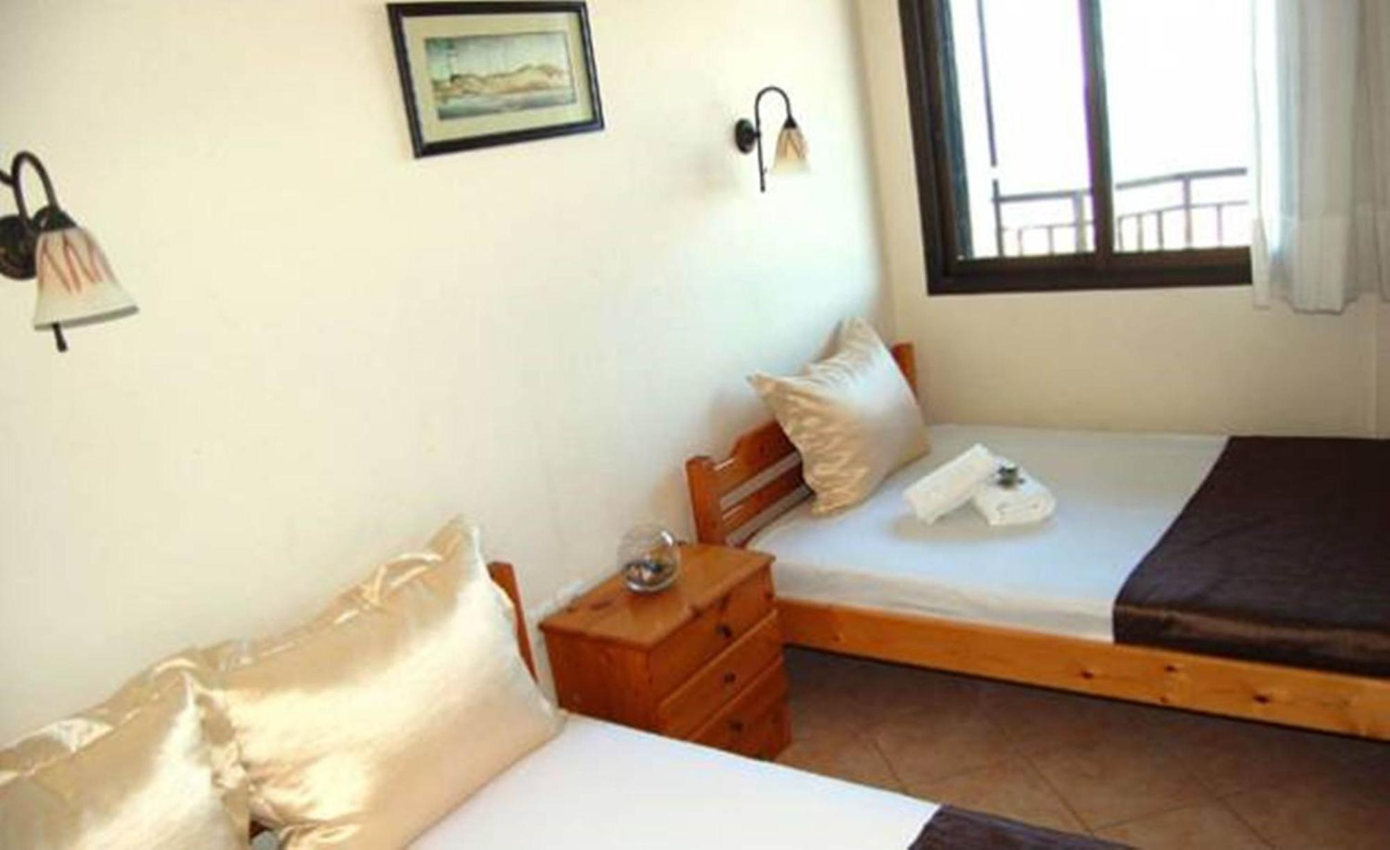 Melachrini Apartments Nea Vrasna Quarto foto