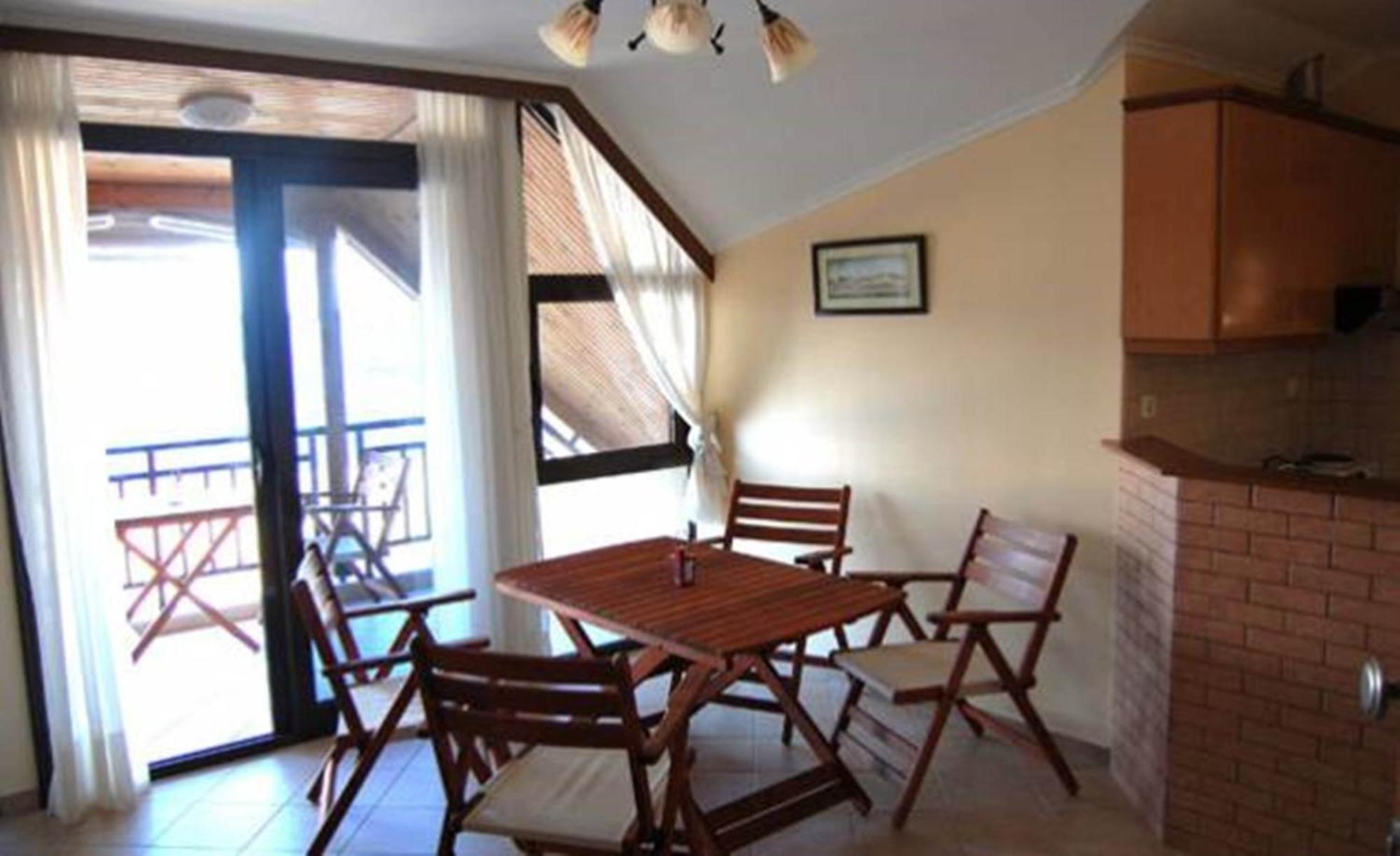 Melachrini Apartments Nea Vrasna Quarto foto
