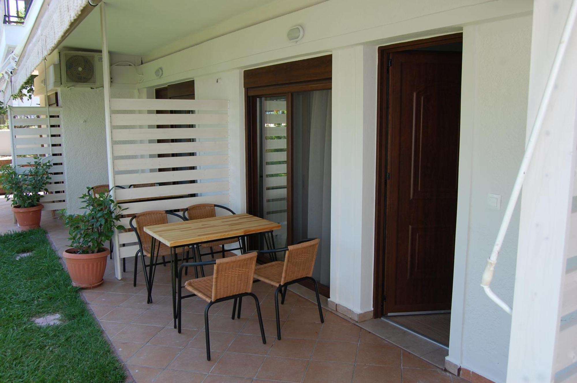 Melachrini Apartments Nea Vrasna Exterior foto